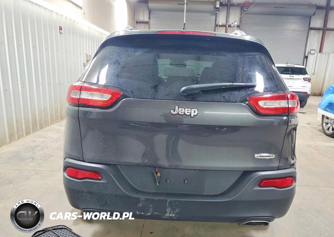 2017 Jeep Cherokee Latitude VIN:1C4PJLCSXHW597757 - 6