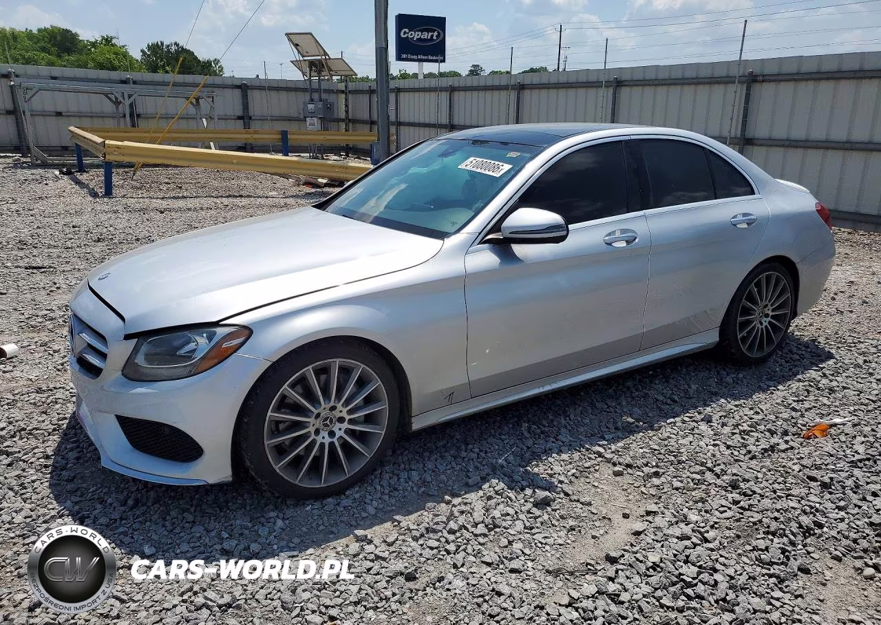 2017 Mercedes-Benz C 300 – zdjęcie 1 z 12