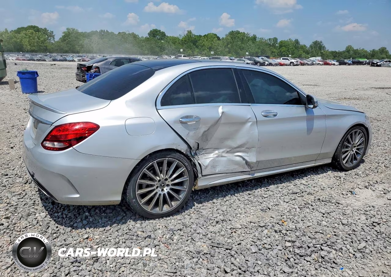 2017 Mercedes-Benz C 300 VIN:55SWF4JB6HU212588 - 3
