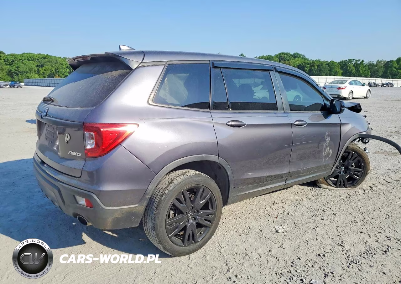 2021 Honda Passport Sport VIN:5FNYF8H25MB016661 - 3
