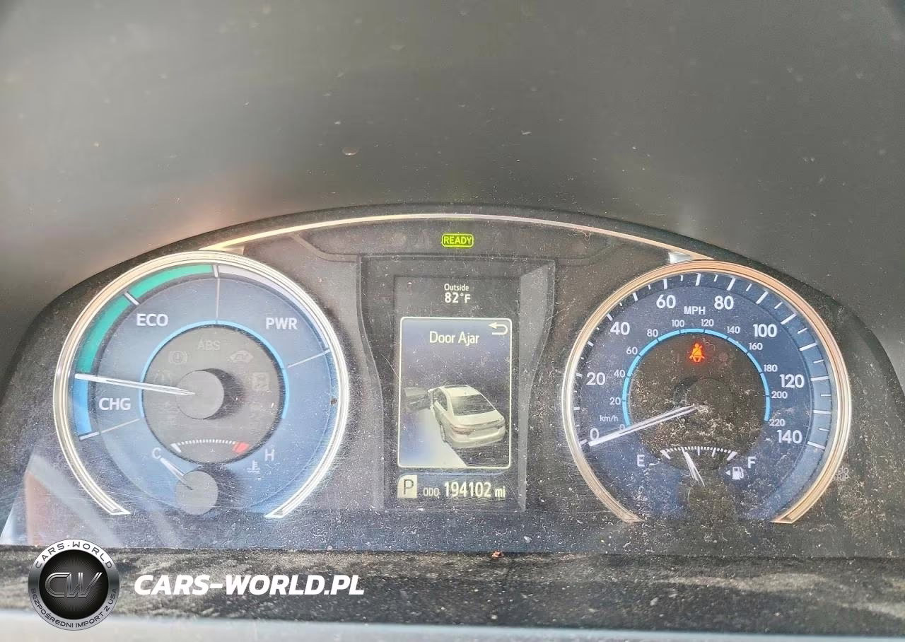 2016 Toyota Camry Hybrid Le VIN:4T1BD1FK5GU198861 - 9