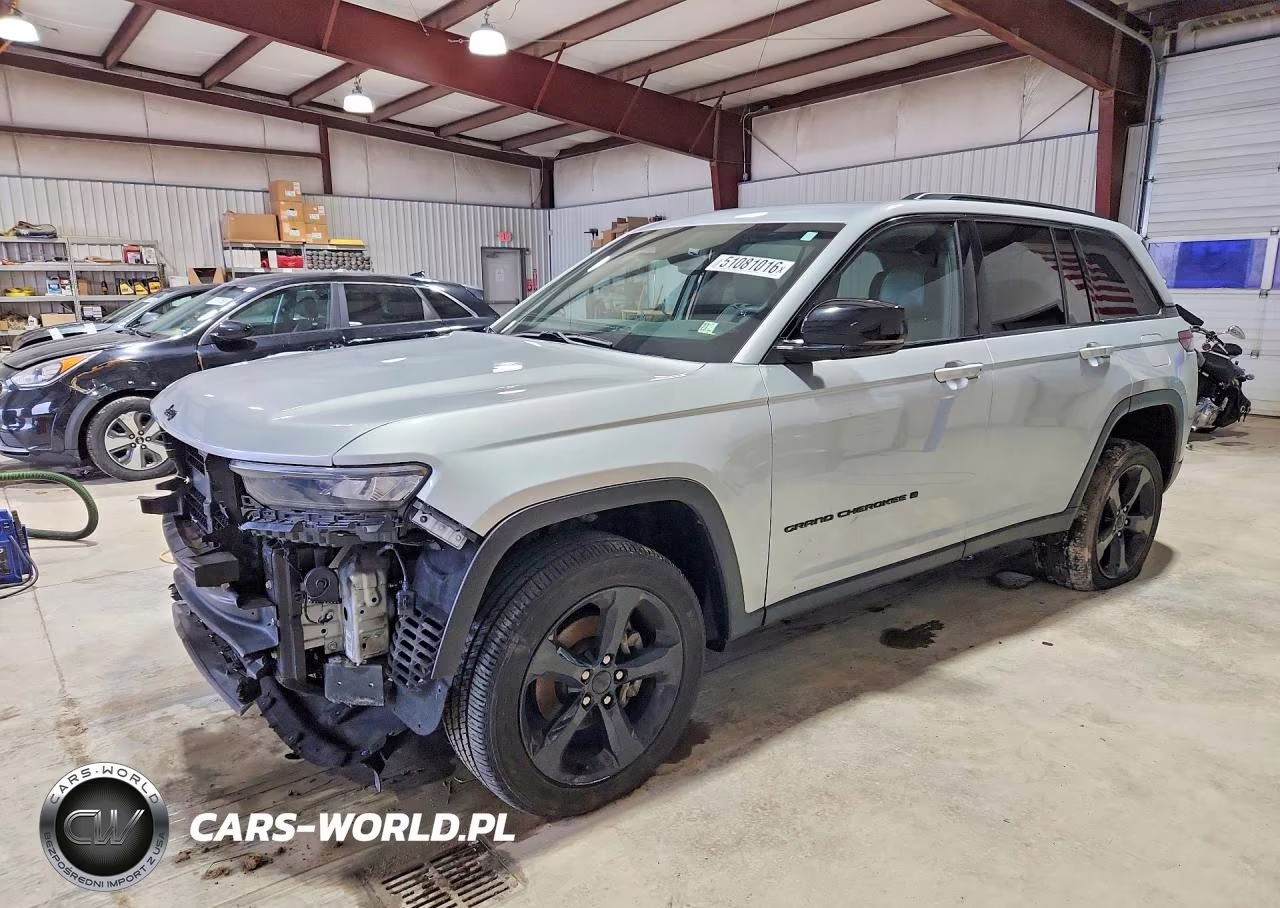 2023 Jeep Grand Cherokee Laredo VIN:1C4RJHAG7P8765670 - 1