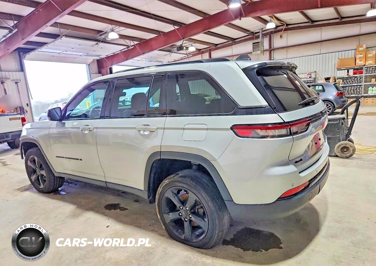 2023 Jeep Grand Cherokee Laredo VIN:1C4RJHAG7P8765670 - 2