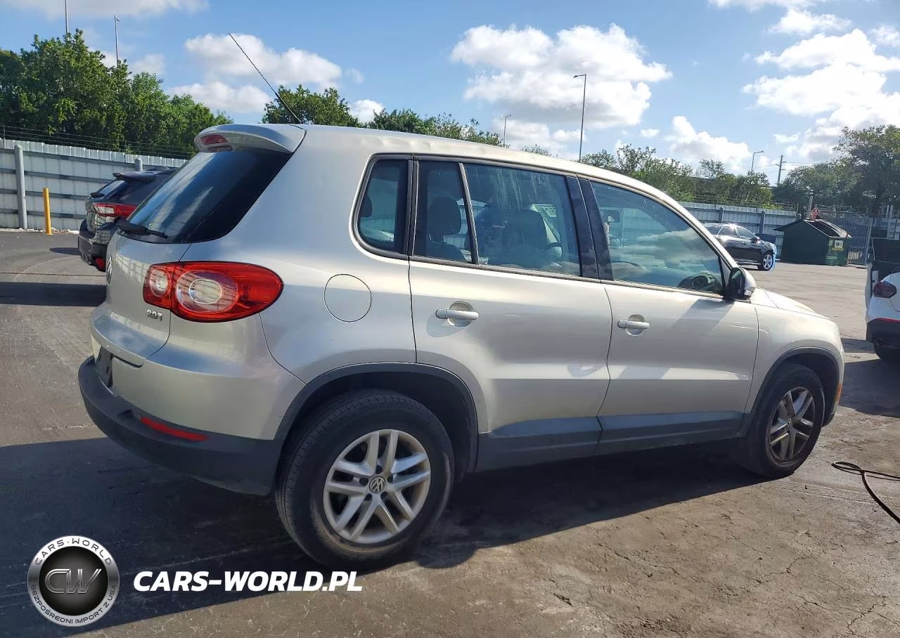 2011 Volkswagen Tiguan S VIN:WVGAV7AX5BW527196 - 3