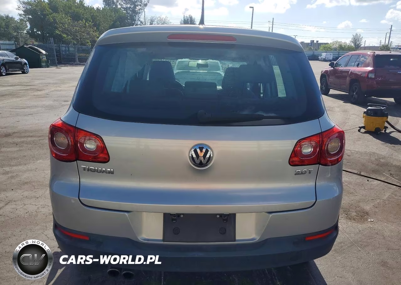2011 Volkswagen Tiguan S VIN:WVGAV7AX5BW527196 - 6