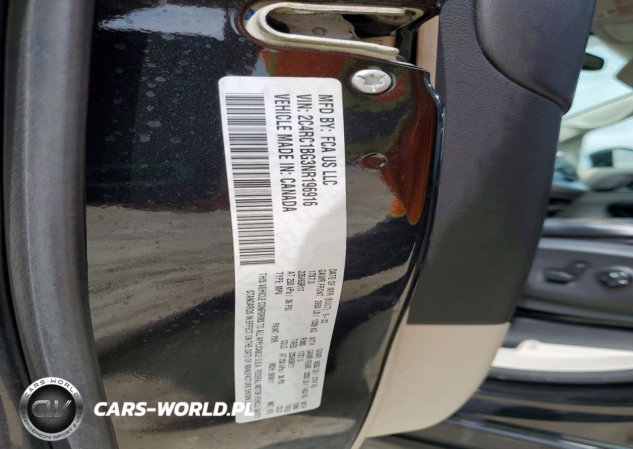 2022 Chrysler Pacifica Touring L VIN:2C4RC1BG3NR196916 - 13