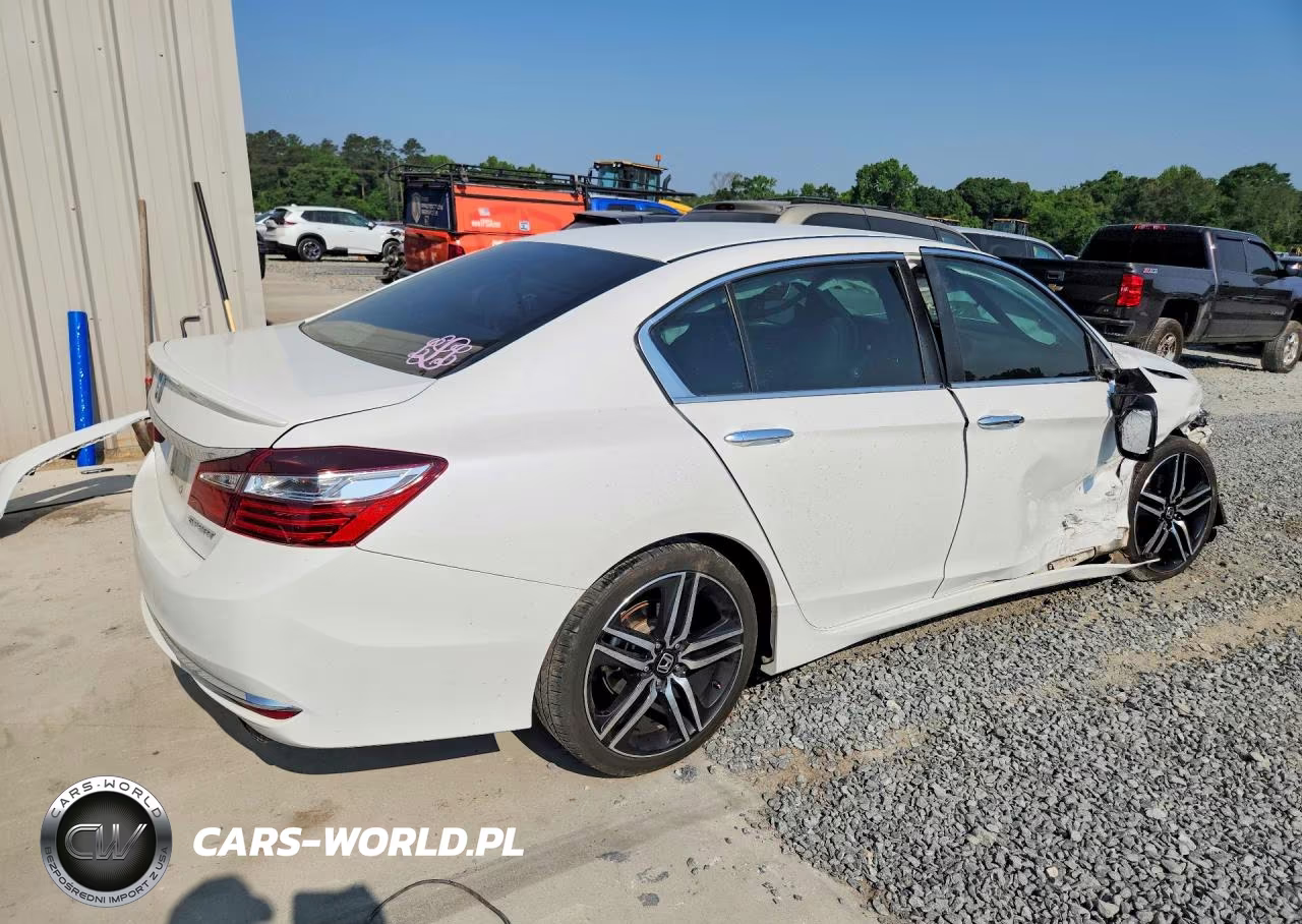 2017 Honda Accord Sport VIN:1HGCR2F5XHA103449 - 3