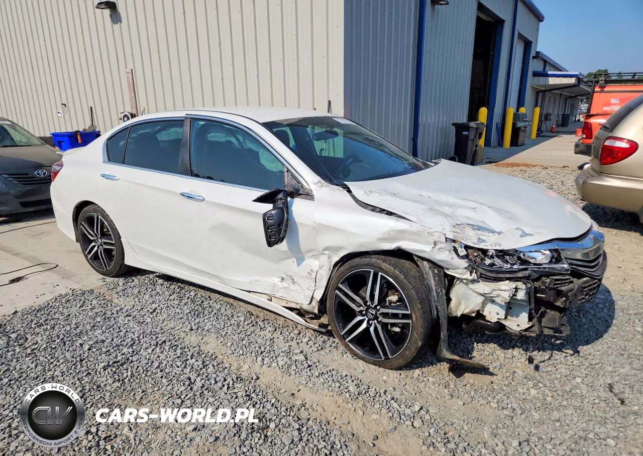 2017 Honda Accord Sport VIN:1HGCR2F5XHA103449 - 4