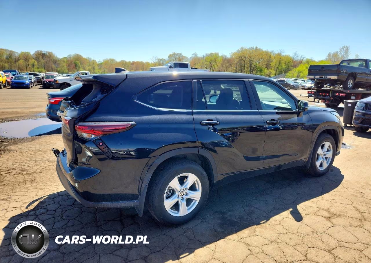 2025 Toyota Highlander Le VIN:5TDKDRBH3SS589596 - 3