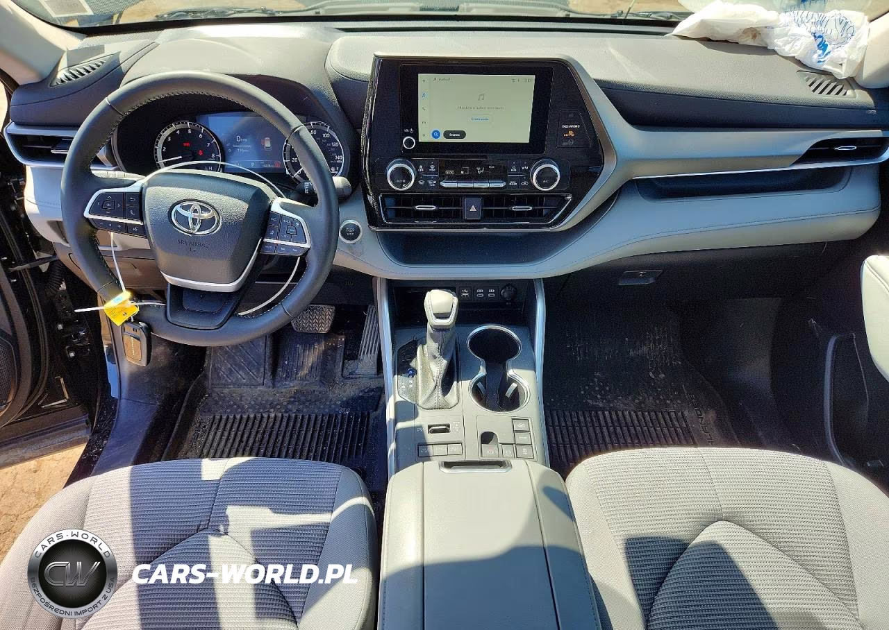 2025 Toyota Highlander Le VIN:5TDKDRBH3SS589596 - 8