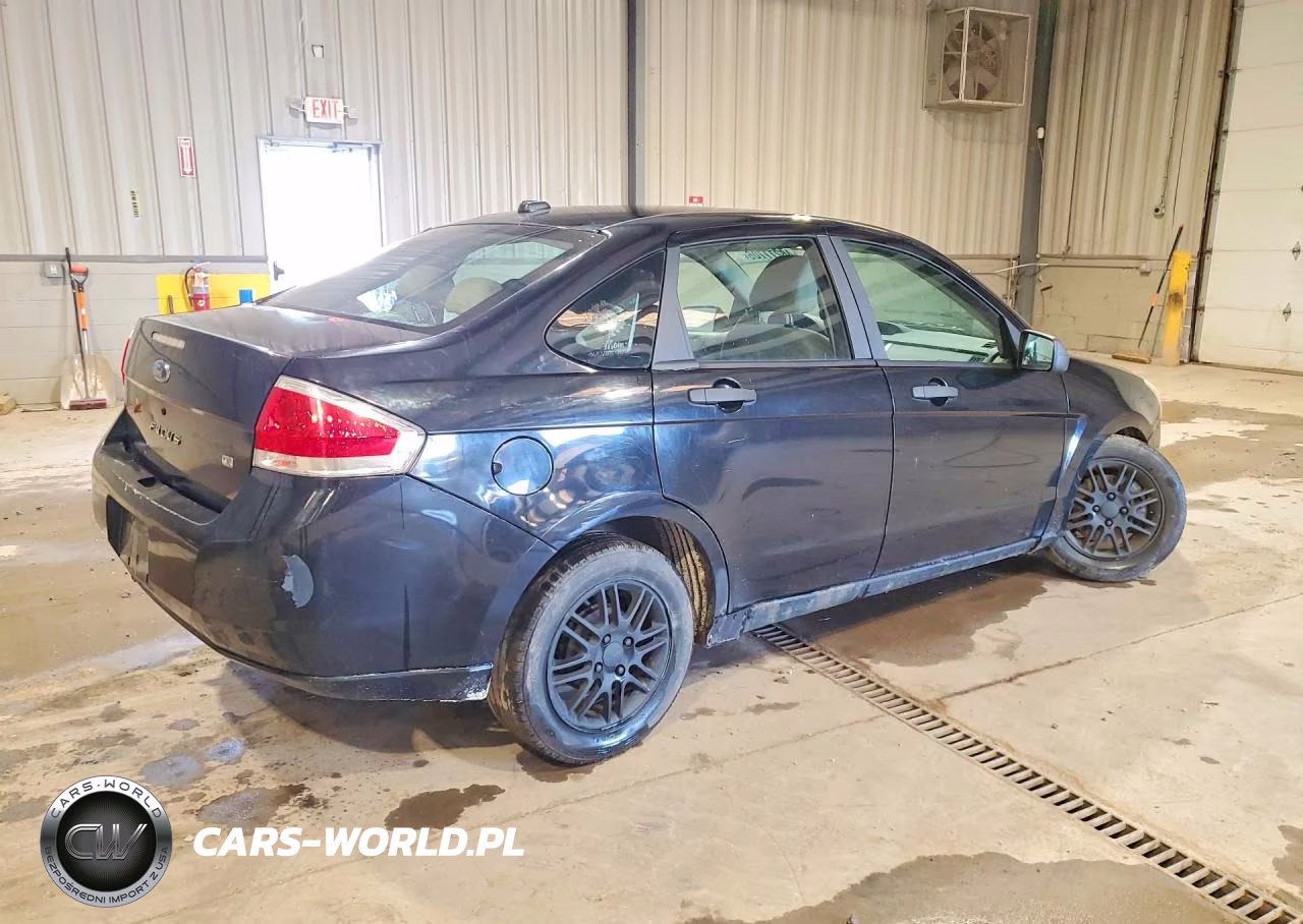 2009 Ford Focus Se VIN:1FAHP35N89W235895 - 3
