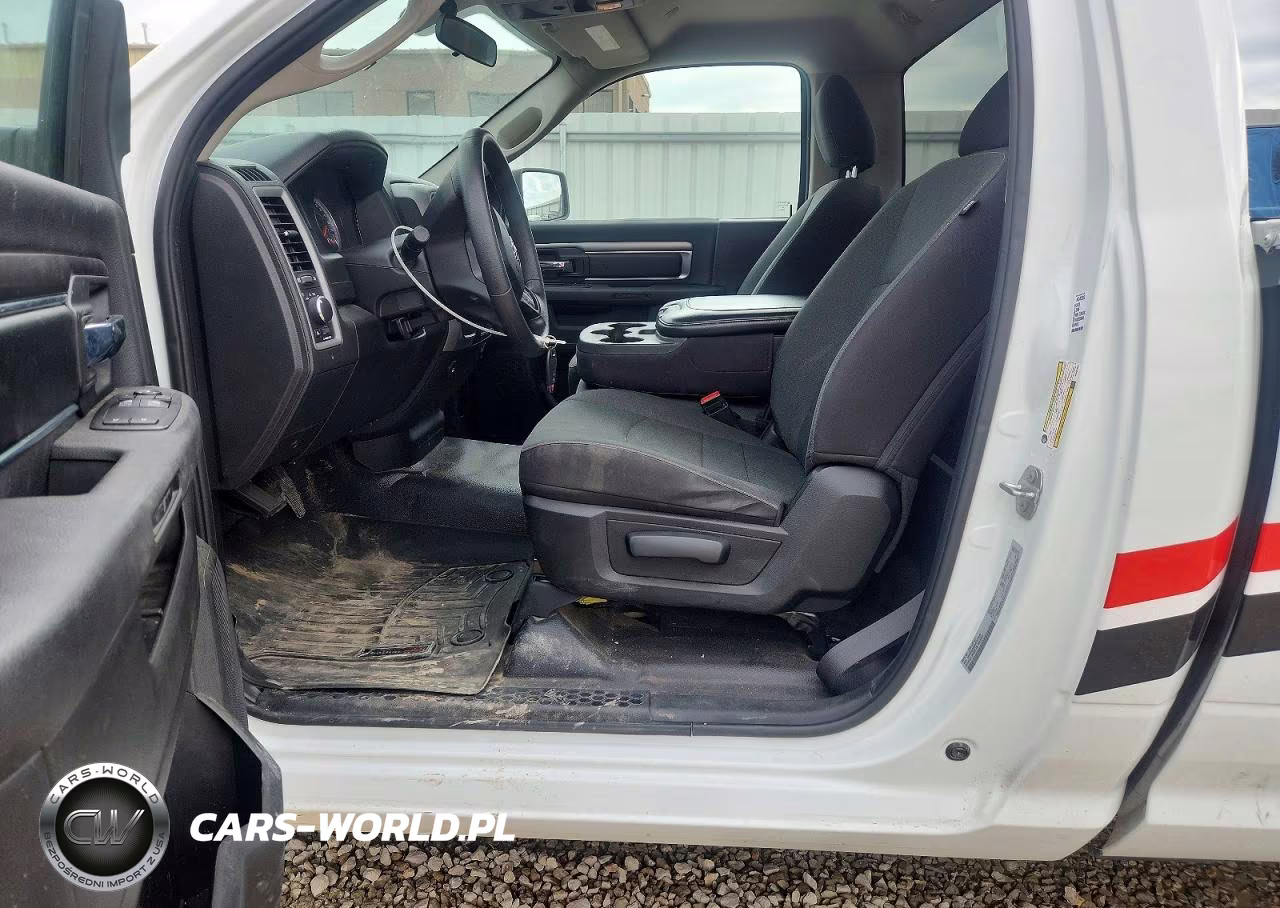 2022 Ram 1500 Classic Tradesman VIN:3C6JR6DG5NG427222 - 7