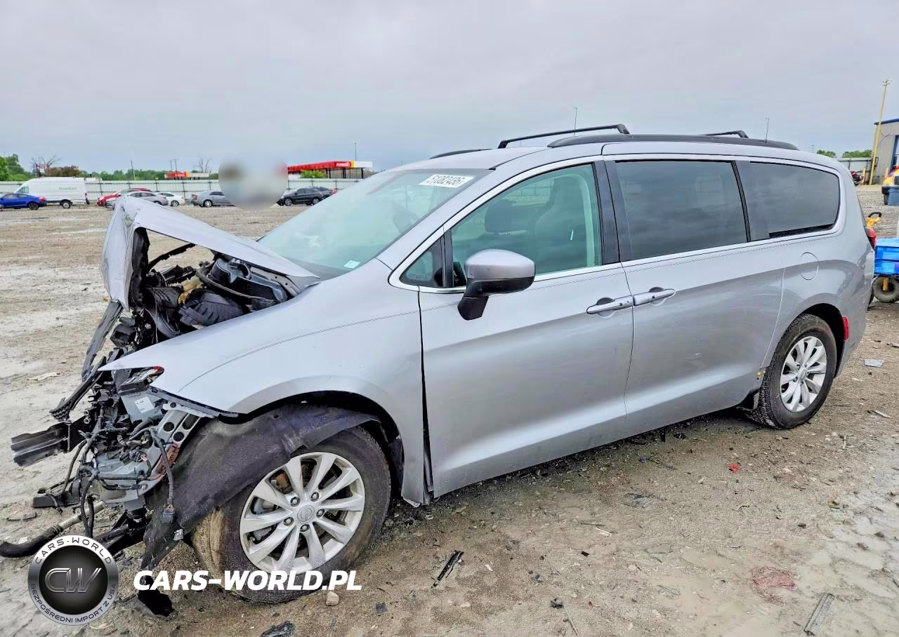 2017 Chrysler Pacifica Touring
