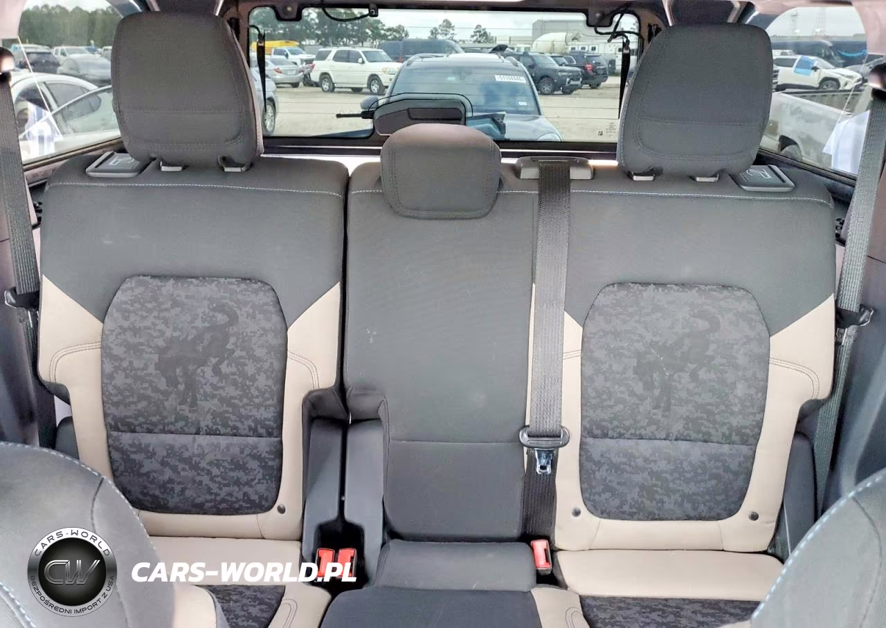 2021 Ford Bronco Base VIN:1FMEE5DP4MLA63372 - 10