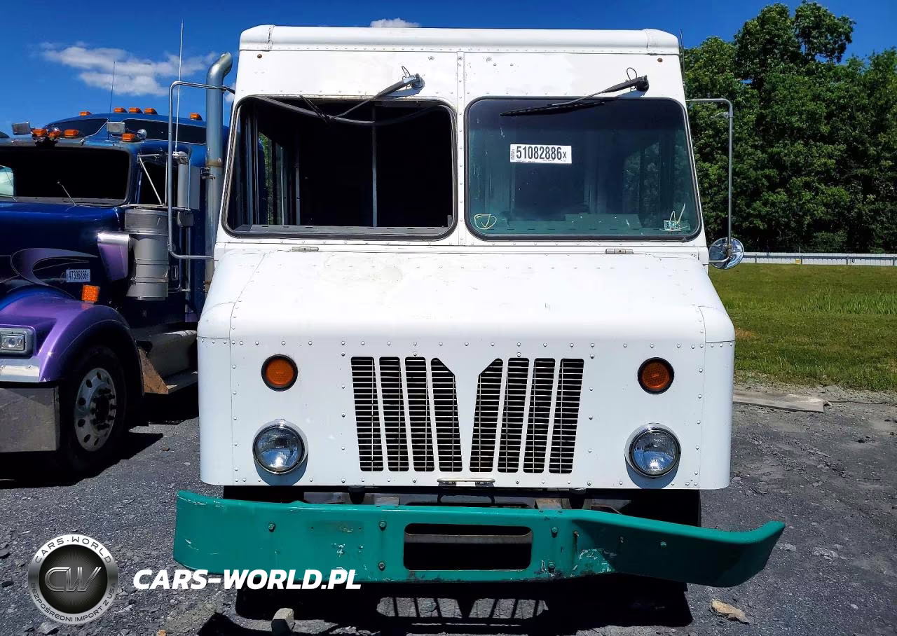 2011 Workhorse W62 Delivery Truck VIN:5B4LFG2E8B3447938 - 5