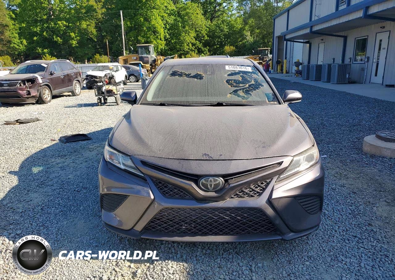2018 Toyota Camry Se VIN:4T1B11HK4JU518913 - 5
