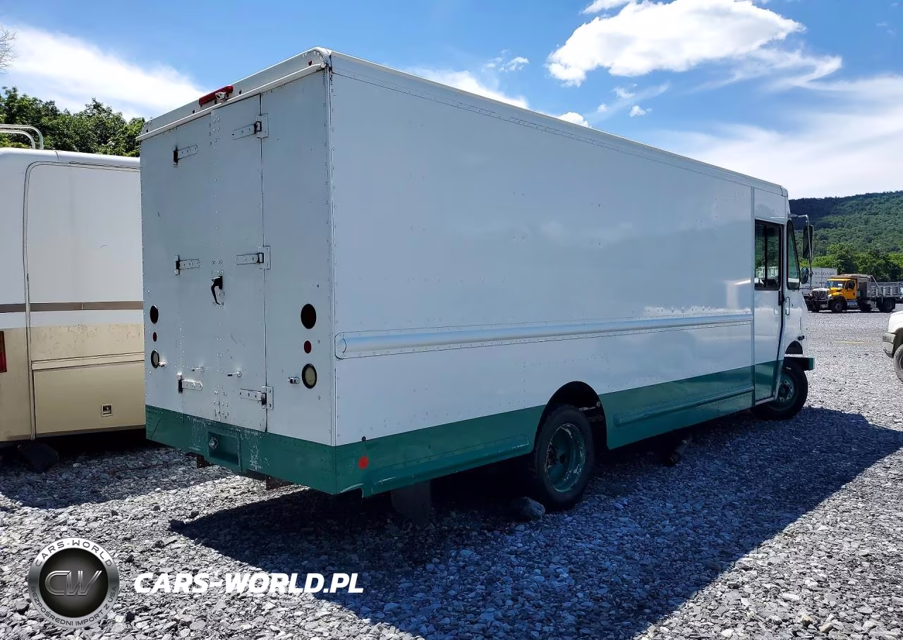 2015 Freightliner Mt45 Chassis Delivery Truck VIN:4UZAC2DV4FCGP3389 - 3