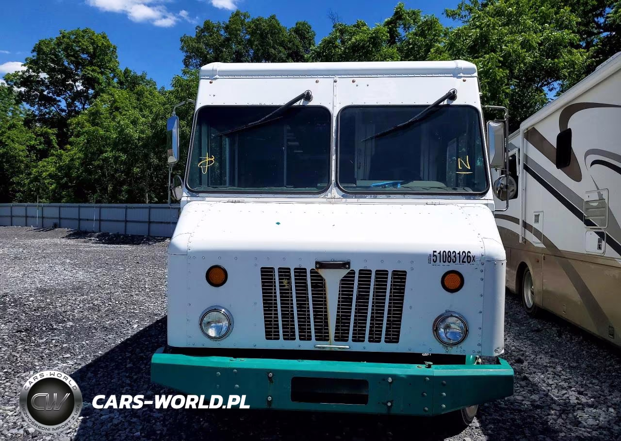 2015 Freightliner Mt45 Chassis Delivery Truck VIN:4UZAC2DV4FCGP3389 - 5