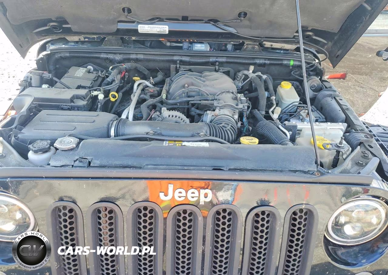 2015 Jeep Wrangler Sahara VIN:1C4GJWBG6FL773247 - 12