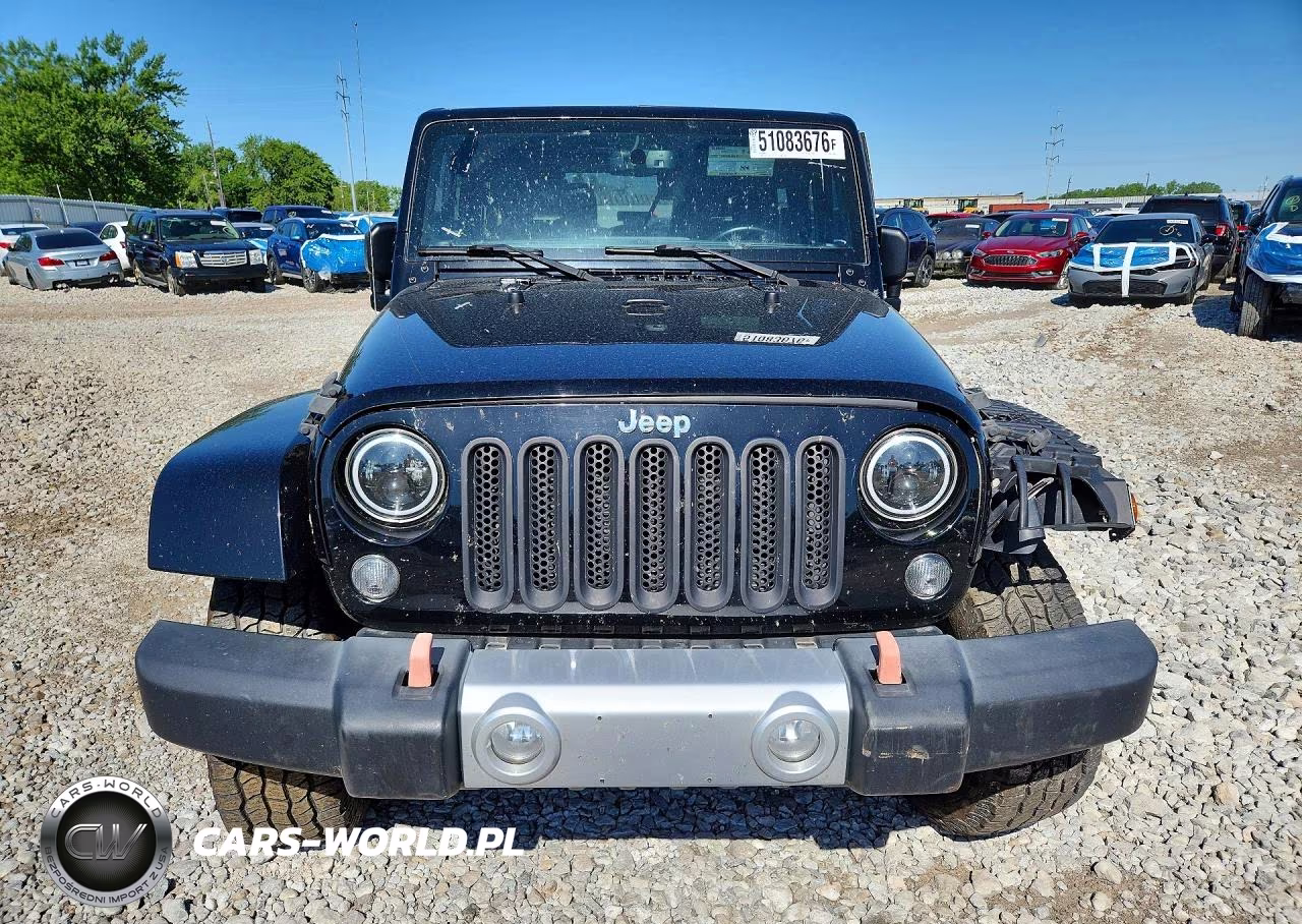 2015 Jeep Wrangler Sahara VIN:1C4GJWBG6FL773247 - 5