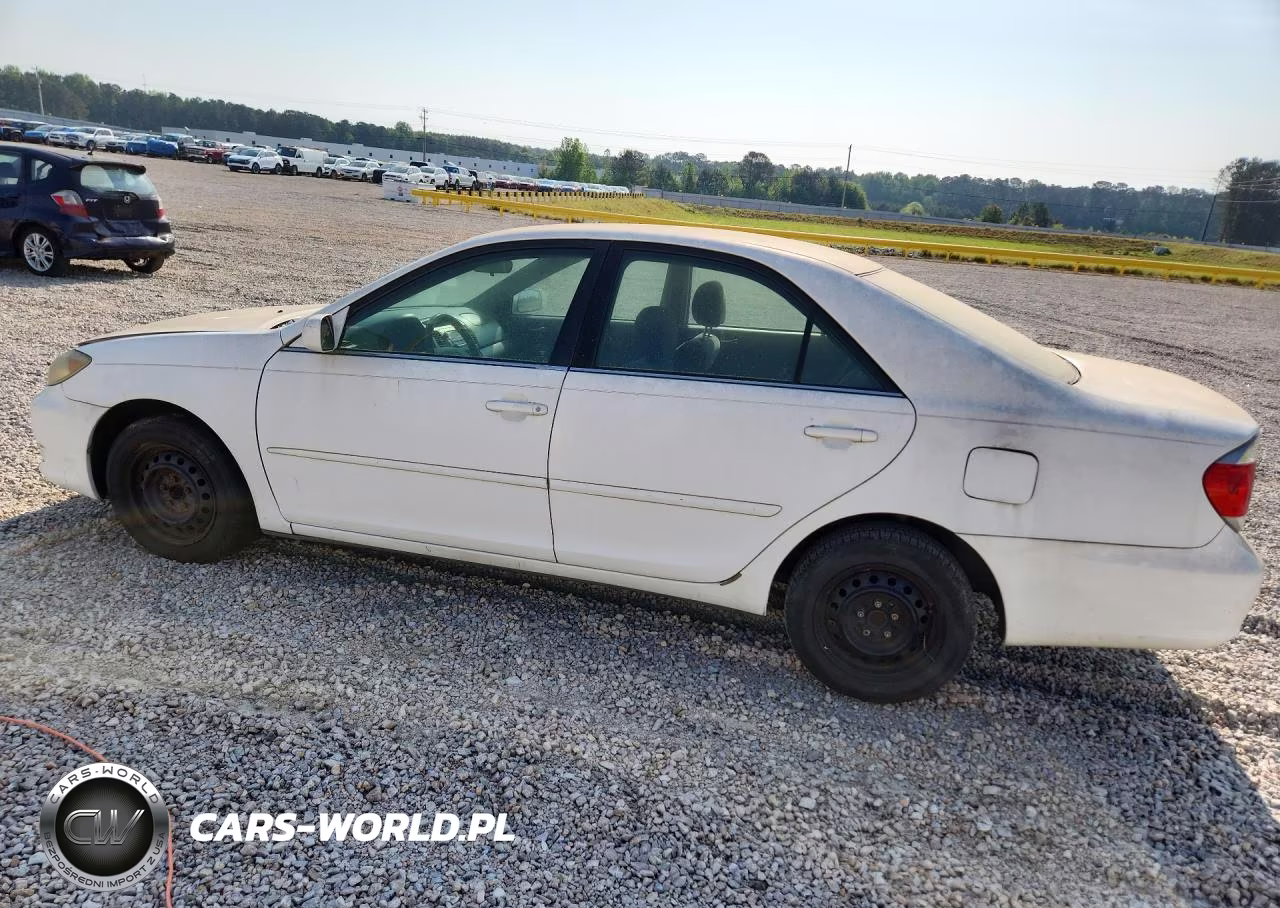 2005 Toyota Camry Le VIN:4T1BE32K35U556373 - 2