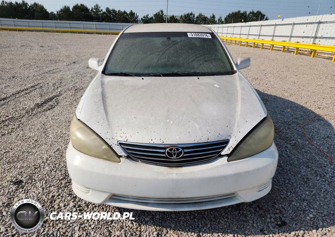 2005 Toyota Camry Le VIN:4T1BE32K35U556373 - 5