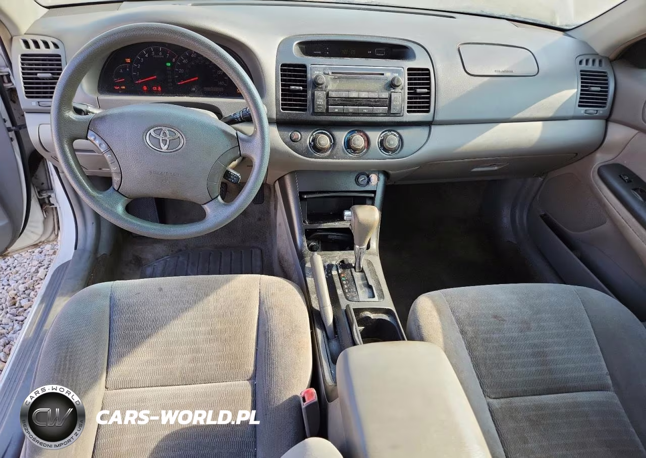 2005 Toyota Camry Le VIN:4T1BE32K35U556373 - 8