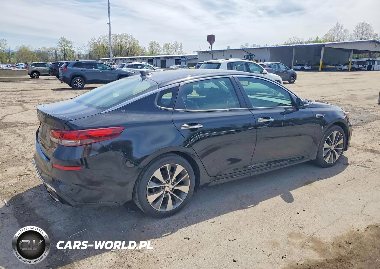 2019 Kia Optima S VIN:5XXGT4L3XKG285276 - 3