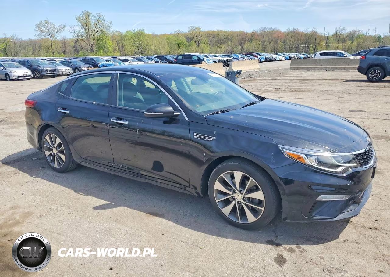 2019 Kia Optima S VIN:5XXGT4L3XKG285276 - 4