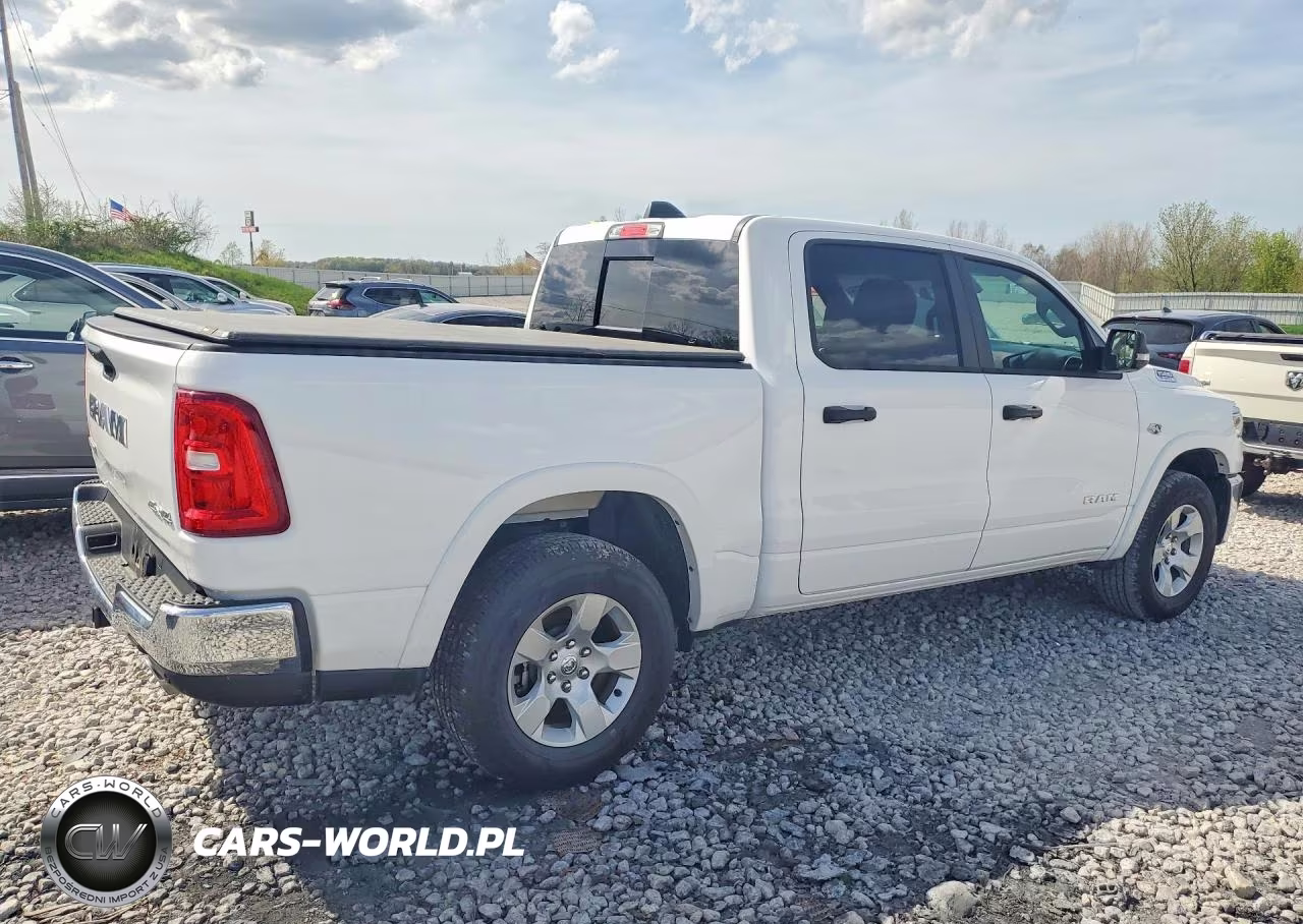 2026 Ram 1500 Big Horn VIN:1C6SRFFT1TN244337 - 3