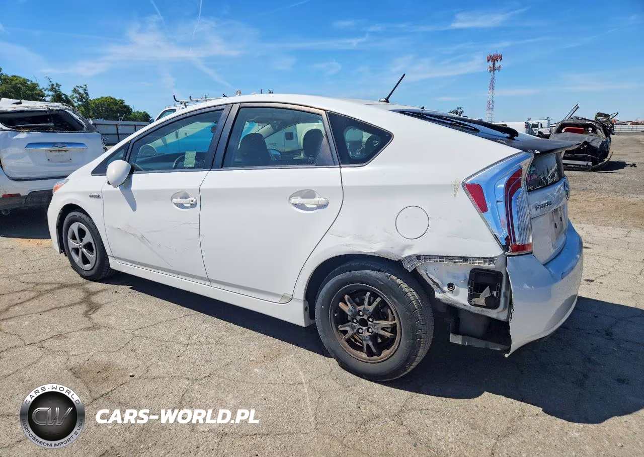 2015 Toyota Prius Two VIN:JTDKN3DU6F1911347 - 2