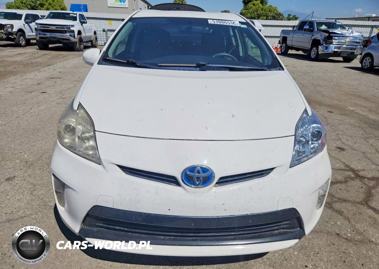 2015 Toyota Prius Two VIN:JTDKN3DU6F1911347 - 5