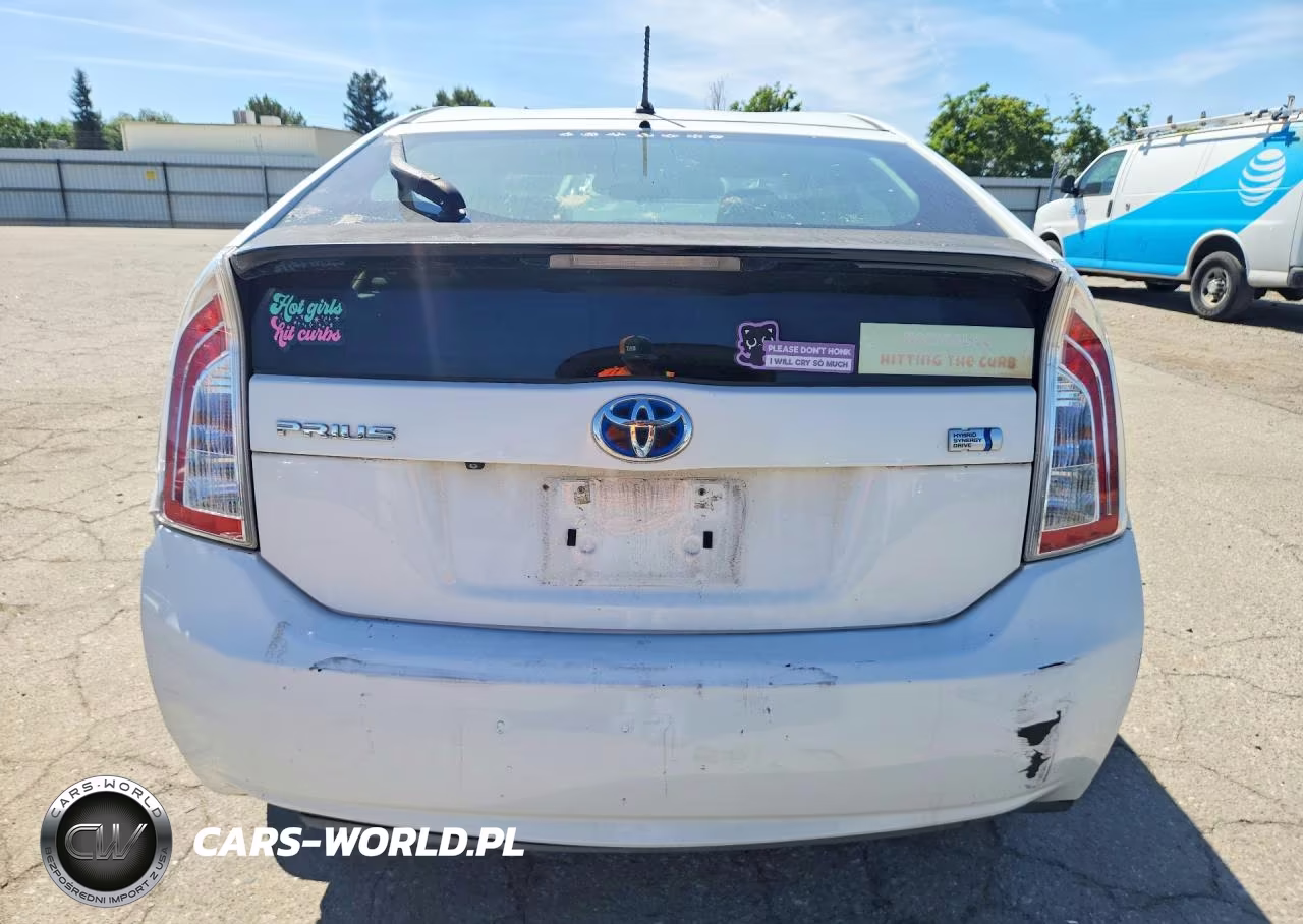 2015 Toyota Prius Two VIN:JTDKN3DU6F1911347 - 6