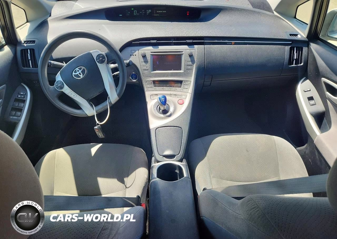 2015 Toyota Prius Two VIN:JTDKN3DU6F1911347 - 8