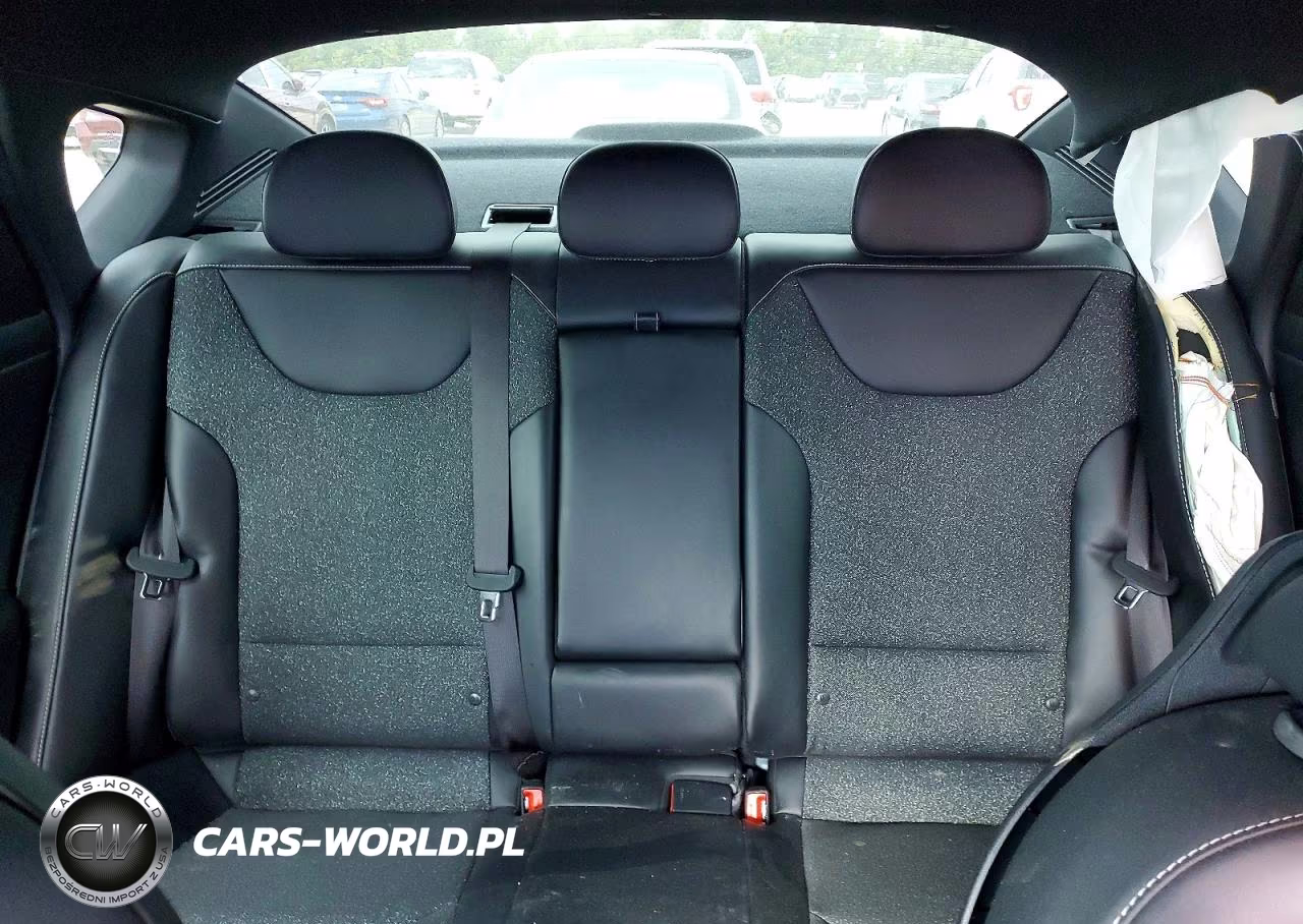 2025 Kia K4 Gt Line VIN:3KPFW4DE5SE130985 - 10