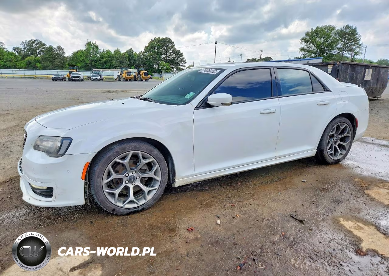 2018 Chrysler 300 S