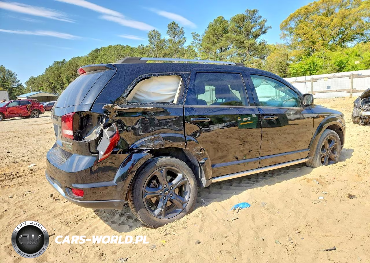 2018 Dodge Journey Crossroad VIN:3C4PDDGG9JT386970 - 3