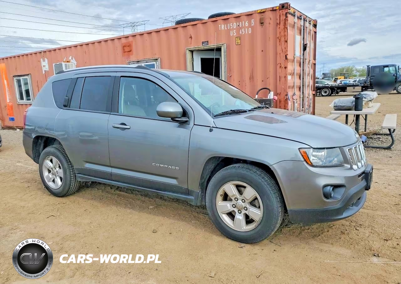 2014 Jeep Compass Latitude VIN:1C4NJCEA1ED588237 - 4
