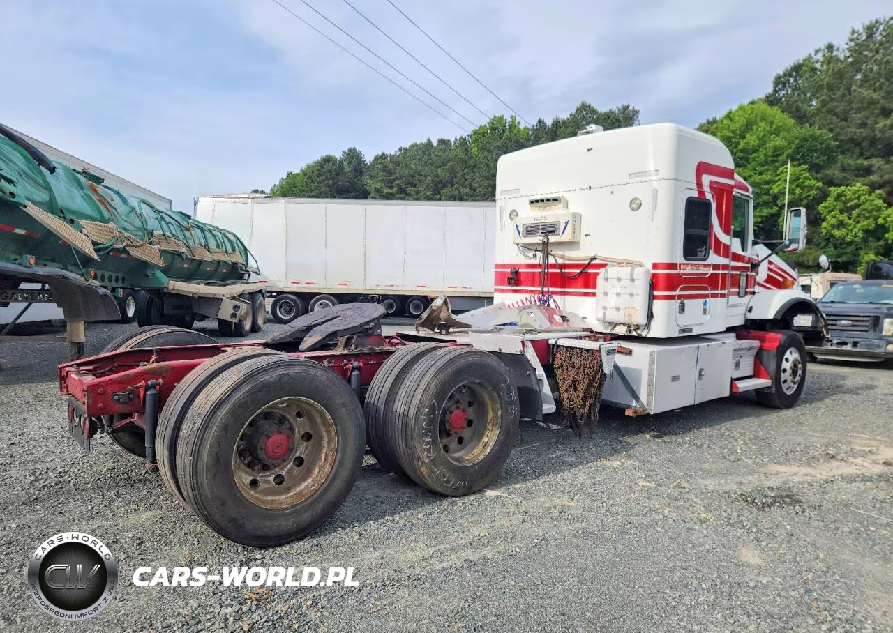 2010 Kenworth T800 Semi Truck VIN:1XKDD08X5AJ271398 - 4
