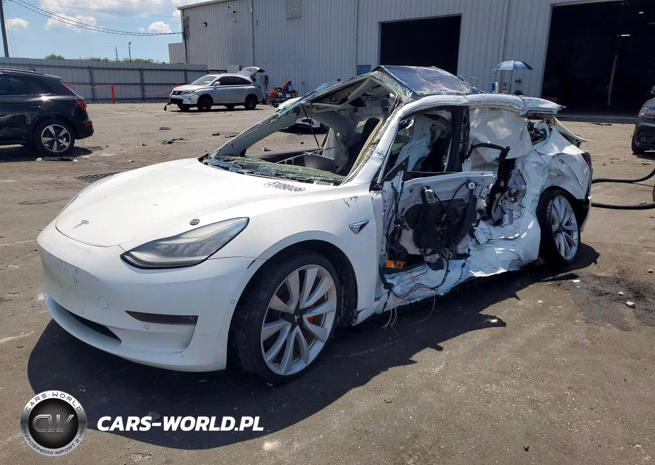 2018 Tesla Model 3 – zdjęcie 1 z 12