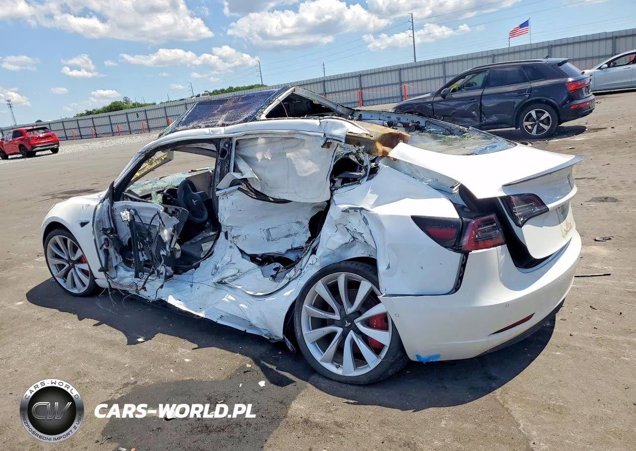 2018 Tesla Model 3 VIN:5YJ3E1EB8JF106522 - 2