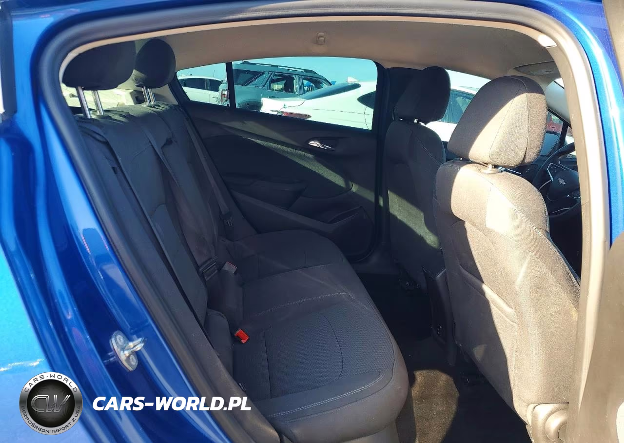 2018 Chevrolet Cruze Lt VIN:3G1BE6SM4JS587500 - 10
