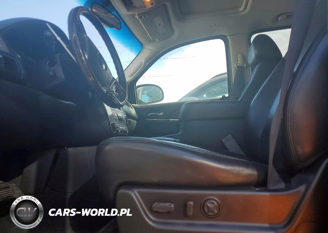 2010 GMC Yukon Denali VIN:1GKUKEEF4AR224931 - 7