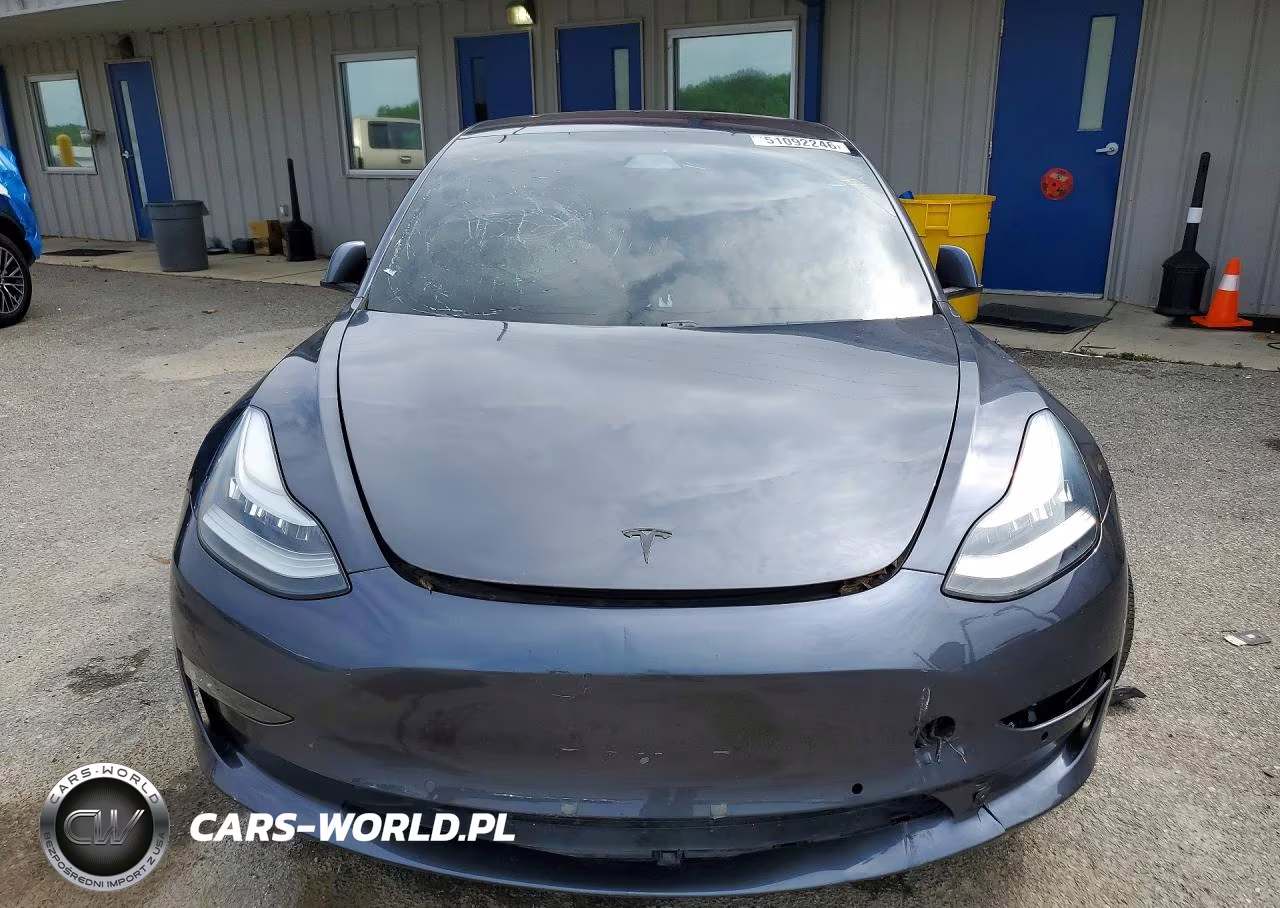 2018 Tesla Model 3 VIN:5YJ3E1EAXJF163215 - 5