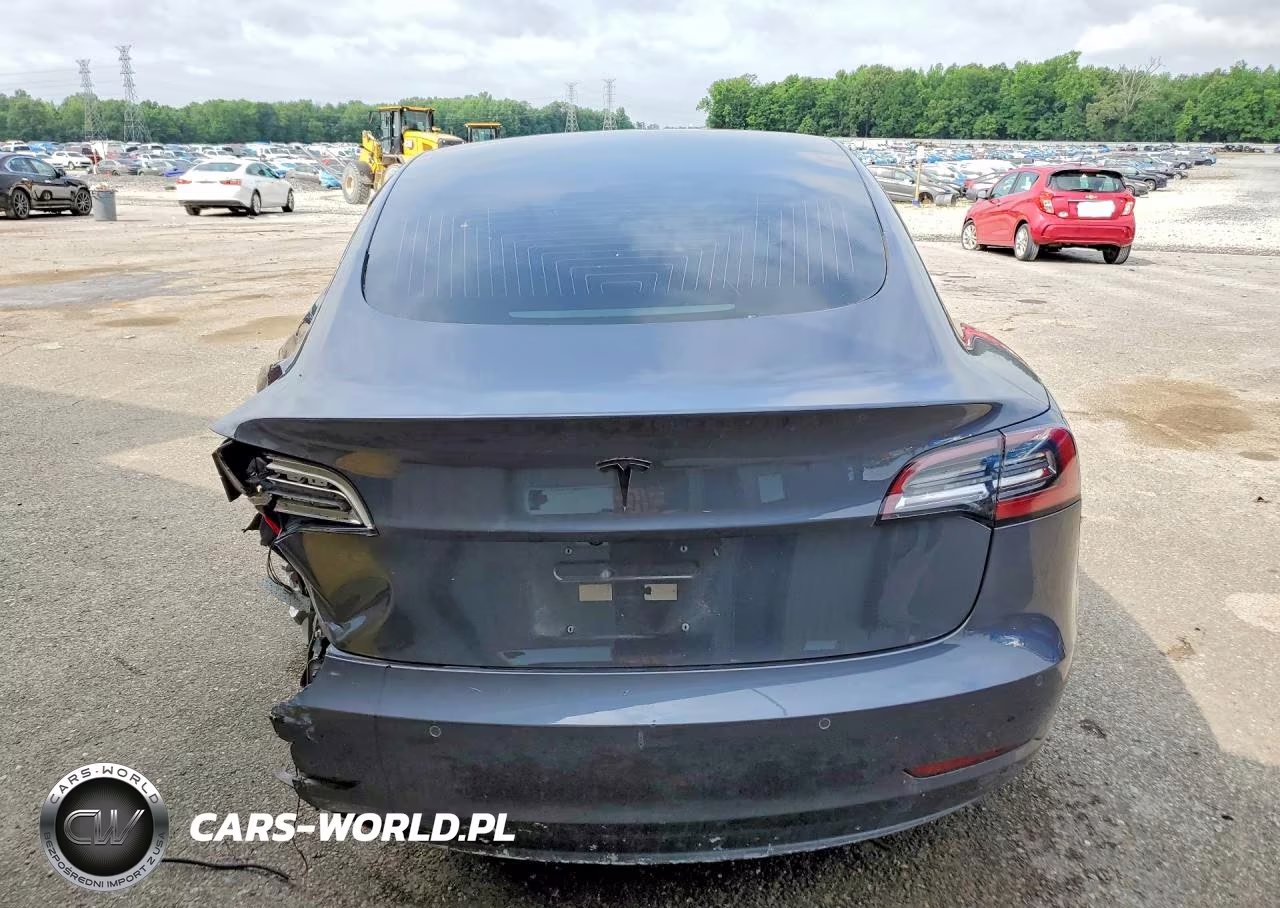 2018 Tesla Model 3 VIN:5YJ3E1EAXJF163215 - 6
