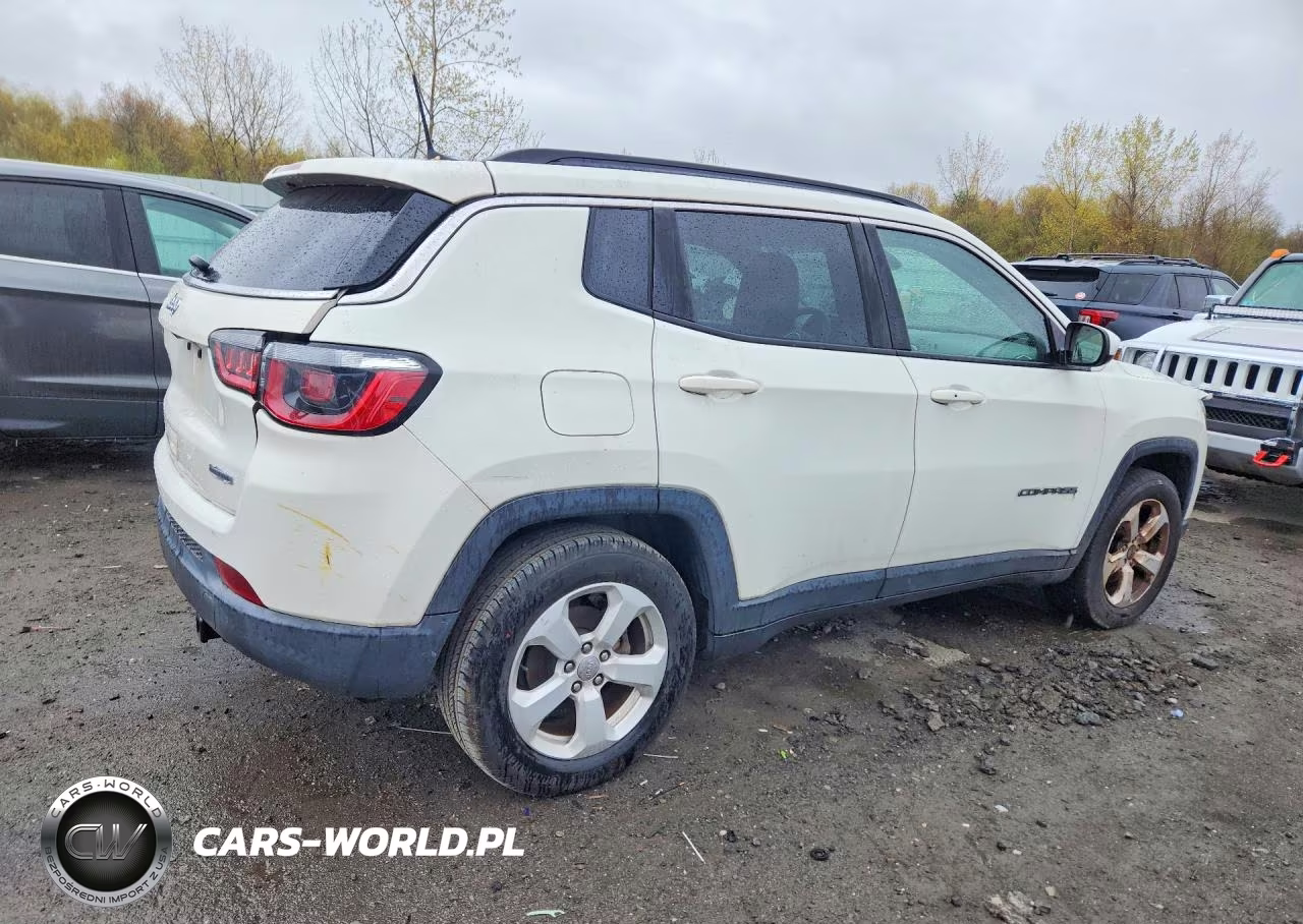 2017 Jeep Compass Latitude VIN:3C4NJCBB5HT653201 - 3