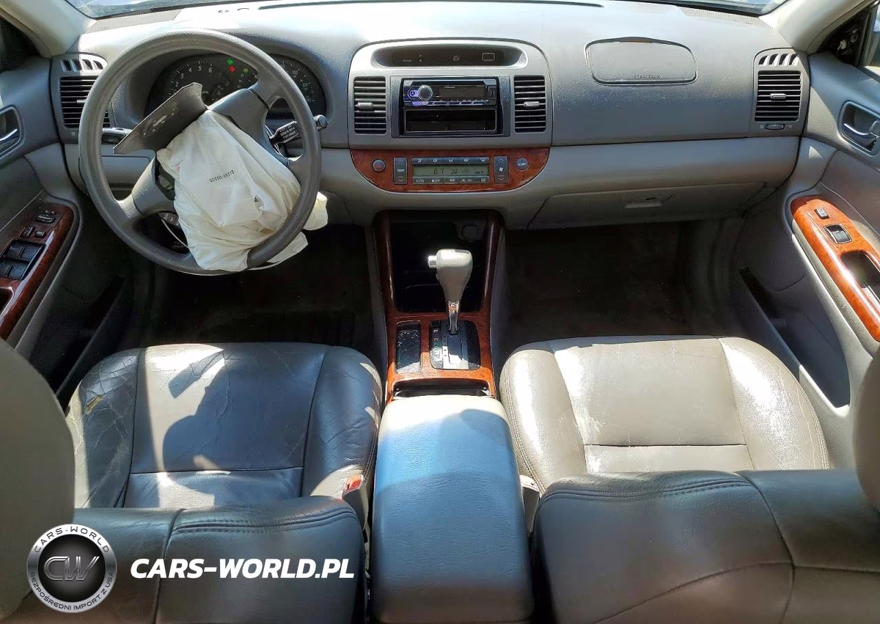 2004 Toyota Camry Xle VIN:4T1BE32K84U268489 - 8
