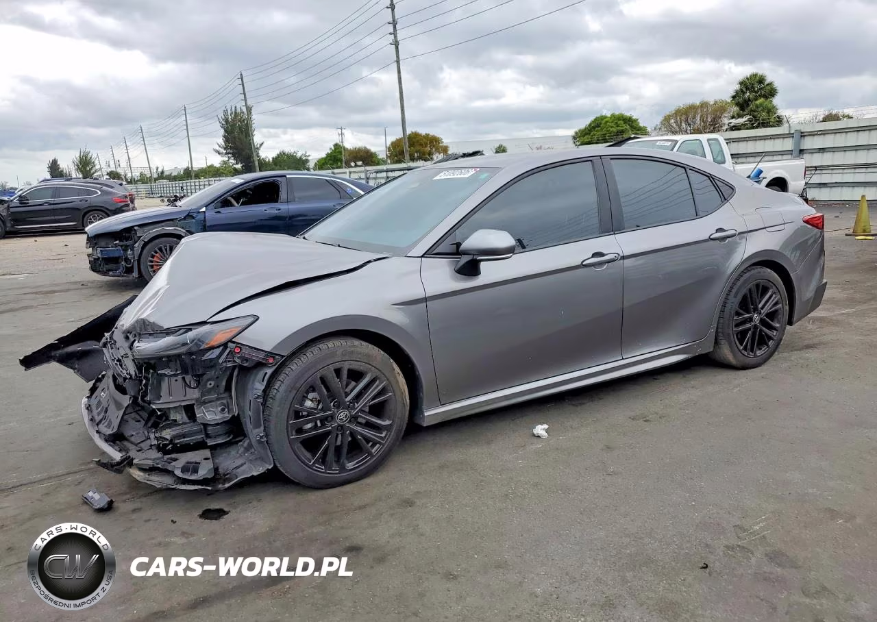2025 Toyota Camry Se – zdjęcie 1 z 12
