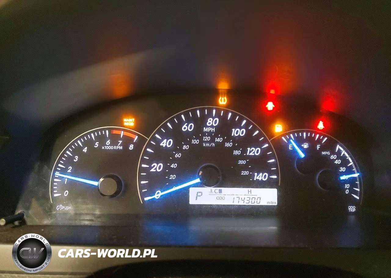 2014 Toyota Camry L VIN:4T4BF1FK2ER354299 - 9