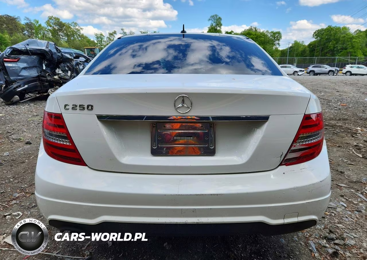 2013 Mercedes-Benz C 250 VIN:WDDGF4HB7DR280825 - 6
